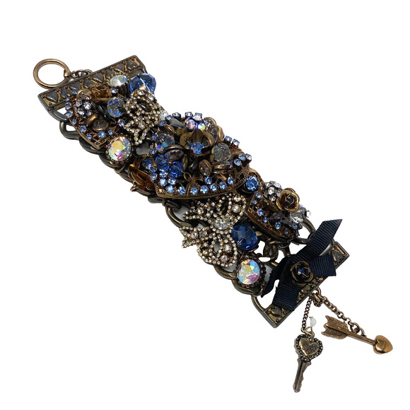 Vintage Betsey Johnson Cupid’s Arrow Heart Blue Crystal Statement Bracelet - Picture 1 of 8